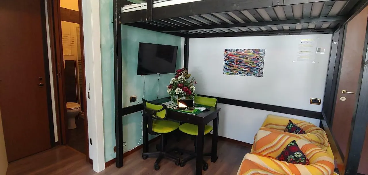 Guest house Affittacamere Valchiavenna - Foresteria Lombarda Con Parcheggio Privato Sul Posto! Apprezzata Gestione Familiare Dal 2012, Qualita-Prezzo Top! 