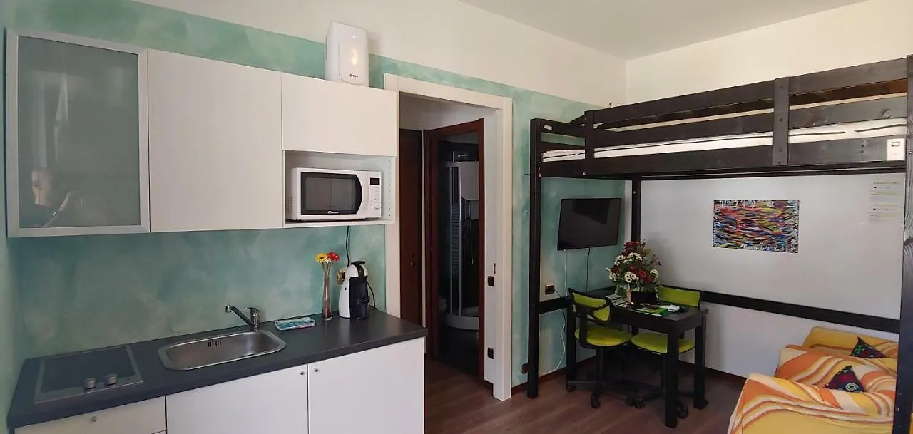 Guest house Affittacamere Valchiavenna - Foresteria Lombarda Con Parcheggio Privato Sul Posto! Apprezzata Gestione Familiare Dal 2012, Qualita-Prezzo Top! 