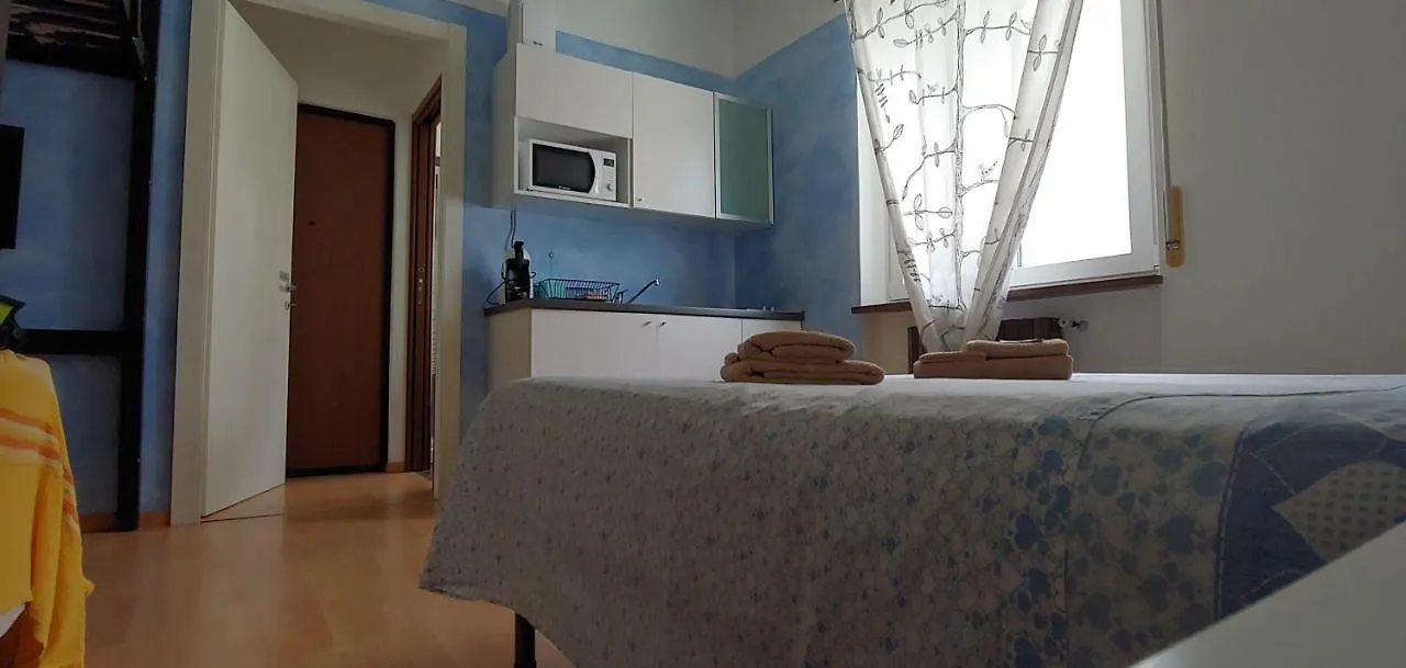 VALCHIAVENNA - B&B - Affittacamere - Guest House - Appartamenti - Case Vacanze - Home Holiday 0*, Chiavenna